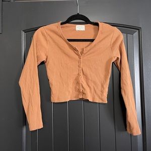 Size M Long Sleeve Ribbed Crop